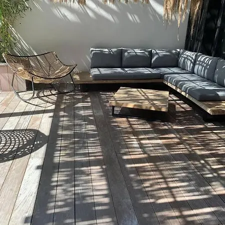 Villa Le Patio Bleu Au Calme, Piscine Chauffee, Centre